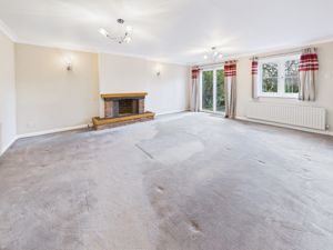 Living Room- click for photo gallery